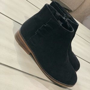 Black Toddler Girl Suede Booties